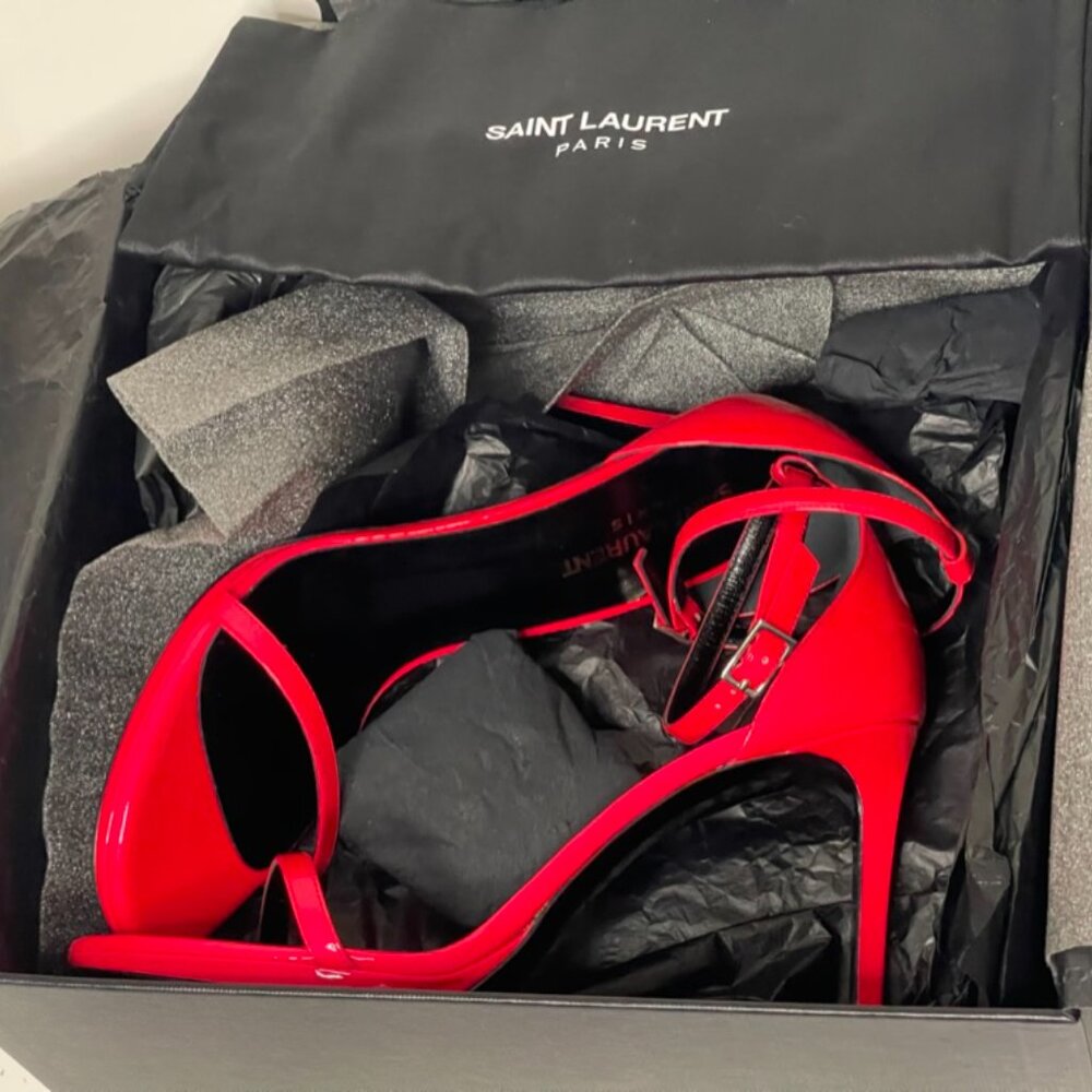 Saint Laurent | Patent Calfskin Amber 105 Ankle Strap Sandals in Fuchsia Pink - Picture 7 of 9